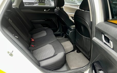 KIA K5, 2021 год, 1 700 000 рублей, 21 фотография