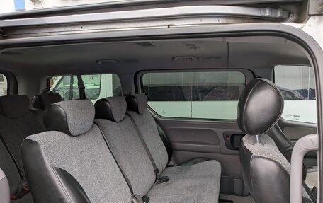 Hyundai H-1 II рестайлинг, 2010 год, 1 152 400 рублей, 2 фотография