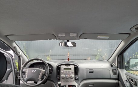 Hyundai H-1 II рестайлинг, 2010 год, 1 152 400 рублей, 4 фотография