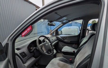Hyundai H-1 II рестайлинг, 2010 год, 1 152 400 рублей, 3 фотография
