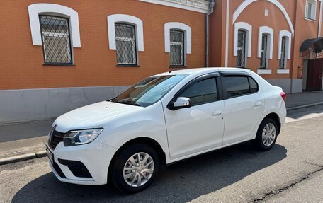 Renault Logan II, 2022 год, 1 100 000 рублей, 2 фотография