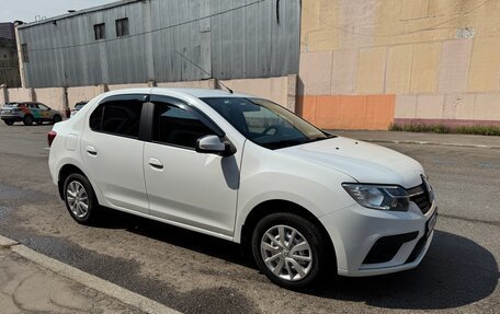 Renault Logan II, 2022 год, 1 100 000 рублей, 3 фотография