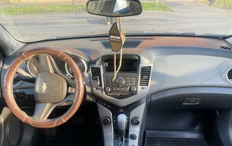 Chevrolet Cruze II, 2009 год, 450 000 рублей, 6 фотография