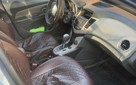 Chevrolet Cruze II, 2009 год, 450 000 рублей, 7 фотография