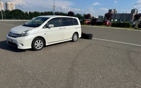 Toyota ISis I, 2013 год, 1 410 000 рублей, 3 фотография