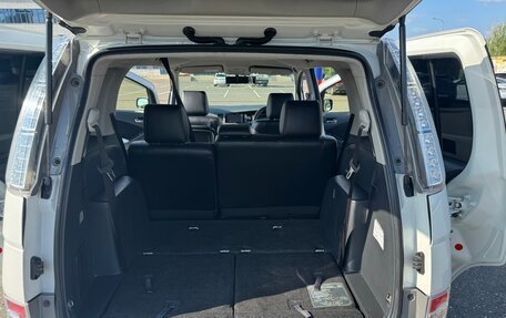 Toyota ISis I, 2013 год, 1 410 000 рублей, 6 фотография