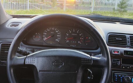 Nissan Maxima IV, 2000 год, 450 000 рублей, 11 фотография