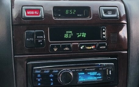 Nissan Maxima IV, 2000 год, 450 000 рублей, 13 фотография