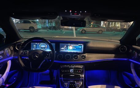 Mercedes-Benz E-Класс, 2017 год, 4 820 000 рублей, 9 фотография