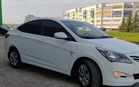 Hyundai Solaris II рестайлинг, 2014 год, 1 034 000 рублей, 1 фотография