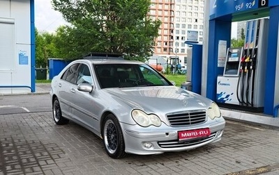 Mercedes-Benz C-Класс, 2004 год, 900 000 рублей, 1 фотография
