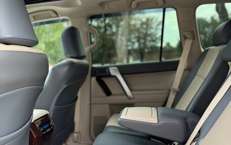 Toyota Land Cruiser Prado 150 рестайлинг 2, 2019 год, 5 250 000 рублей, 17 фотография