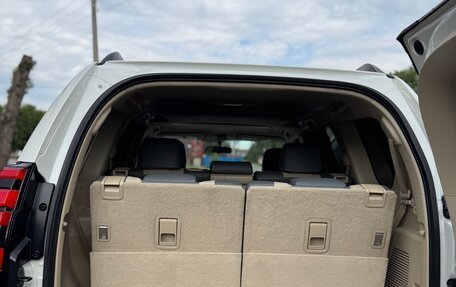 Toyota Land Cruiser Prado 150 рестайлинг 2, 2019 год, 5 250 000 рублей, 26 фотография