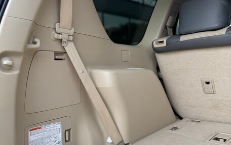 Toyota Land Cruiser Prado 150 рестайлинг 2, 2019 год, 5 250 000 рублей, 29 фотография