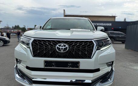 Toyota Land Cruiser Prado 150 рестайлинг 2, 2019 год, 5 250 000 рублей, 32 фотография