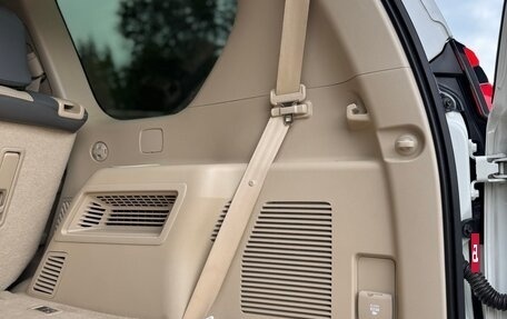 Toyota Land Cruiser Prado 150 рестайлинг 2, 2019 год, 5 250 000 рублей, 28 фотография
