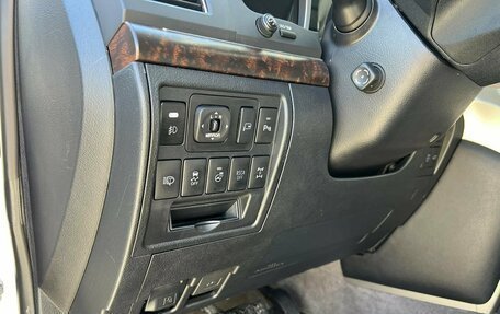 Toyota Land Cruiser 200, 2013 год, 2 985 000 рублей, 16 фотография