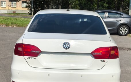 Volkswagen Jetta VI, 2011 год, 430 000 рублей, 10 фотография