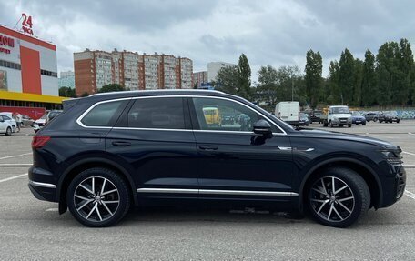 Volkswagen Touareg III, 2019 год, 5 200 000 рублей, 5 фотография