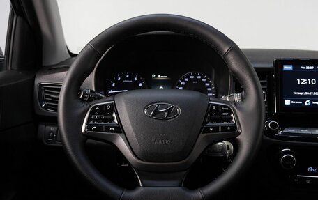 Hyundai Solaris II рестайлинг, 2022 год, 1 700 000 рублей, 18 фотография