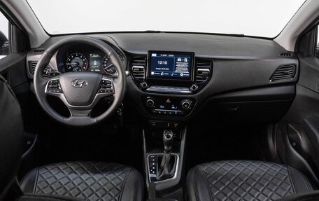Hyundai Solaris II рестайлинг, 2022 год, 1 700 000 рублей, 17 фотография