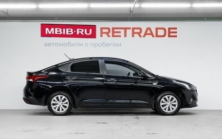 Hyundai Solaris II рестайлинг, 2022 год, 1 700 000 рублей, 5 фотография