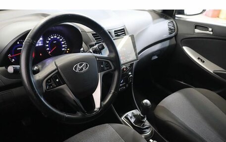 Hyundai Solaris II рестайлинг, 2016 год, 885 000 рублей, 6 фотография