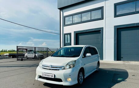 Toyota ISis I, 2010 год, 959 000 рублей, 2 фотография