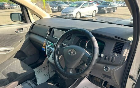Toyota ISis I, 2010 год, 959 000 рублей, 11 фотография