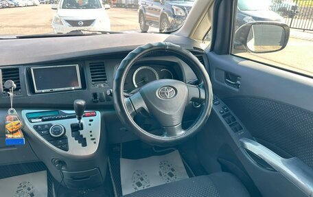Toyota ISis I, 2010 год, 959 000 рублей, 15 фотография
