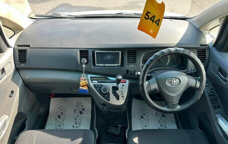 Toyota ISis I, 2010 год, 959 000 рублей, 16 фотография