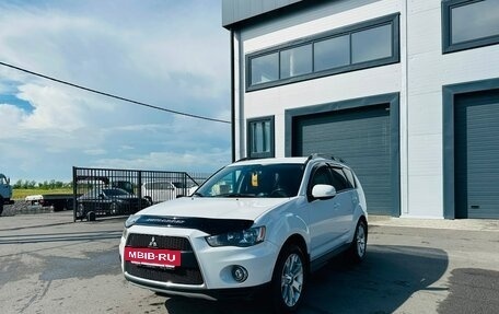 Mitsubishi Outlander III рестайлинг 3, 2011 год, 1 499 000 рублей, 2 фотография