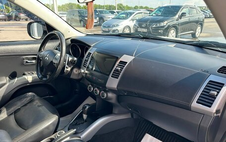 Mitsubishi Outlander III рестайлинг 3, 2011 год, 1 499 000 рублей, 13 фотография