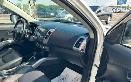 Mitsubishi Outlander III рестайлинг 3, 2011 год, 1 499 000 рублей, 12 фотография