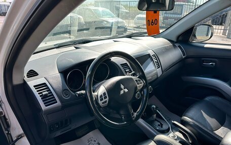 Mitsubishi Outlander III рестайлинг 3, 2011 год, 1 499 000 рублей, 11 фотография