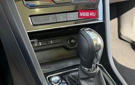 Volkswagen Touran III, 2022 год, 2 250 000 рублей, 15 фотография