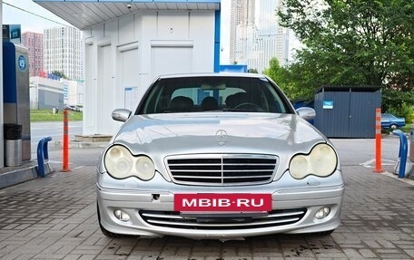 Mercedes-Benz C-Класс, 2004 год, 900 000 рублей, 3 фотография