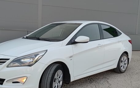 Hyundai Solaris II рестайлинг, 2014 год, 1 034 000 рублей, 2 фотография