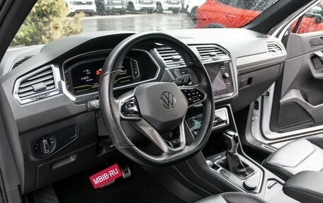 Volkswagen Tiguan II, 2022 год, 3 848 000 рублей, 17 фотография