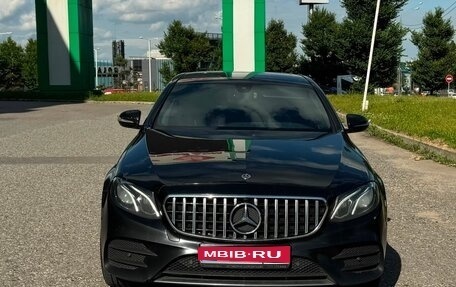 Mercedes-Benz E-Класс, 2019 год, 2 100 000 рублей, 1 фотография