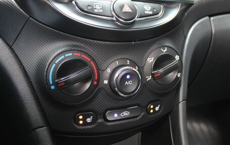 Hyundai Solaris II рестайлинг, 2013 год, 919 000 рублей, 17 фотография