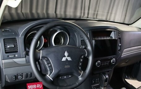 Mitsubishi Pajero IV, 2012 год, 1 849 000 рублей, 9 фотография