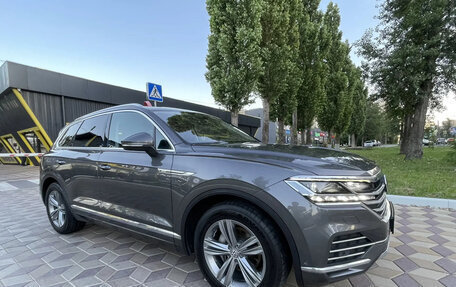 Volkswagen Touareg III, 2020 год, 5 500 000 рублей, 2 фотография