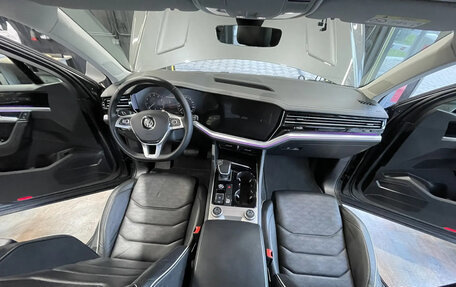 Volkswagen Touareg III, 2020 год, 5 500 000 рублей, 18 фотография