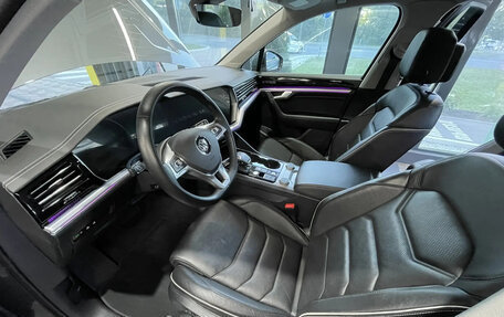Volkswagen Touareg III, 2020 год, 5 500 000 рублей, 19 фотография