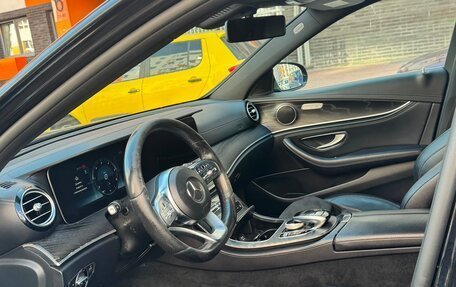 Mercedes-Benz E-Класс, 2019 год, 2 100 000 рублей, 7 фотография