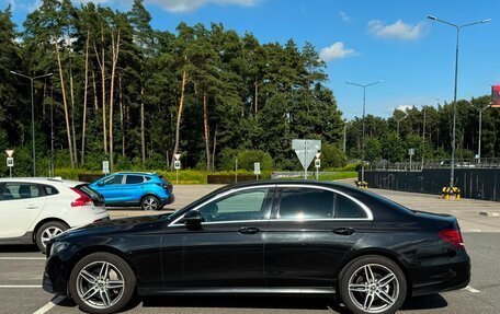 Mercedes-Benz E-Класс, 2019 год, 2 100 000 рублей, 3 фотография