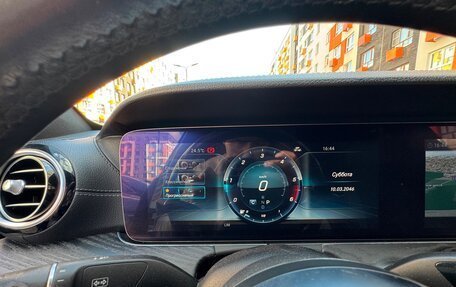 Mercedes-Benz E-Класс, 2019 год, 2 100 000 рублей, 8 фотография