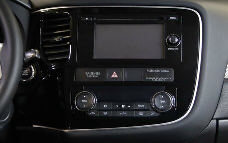 Mitsubishi Outlander III рестайлинг 3, 2014 год, 1 249 000 рублей, 10 фотография