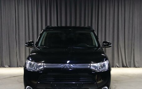 Mitsubishi Outlander III рестайлинг 3, 2014 год, 1 249 000 рублей, 12 фотография